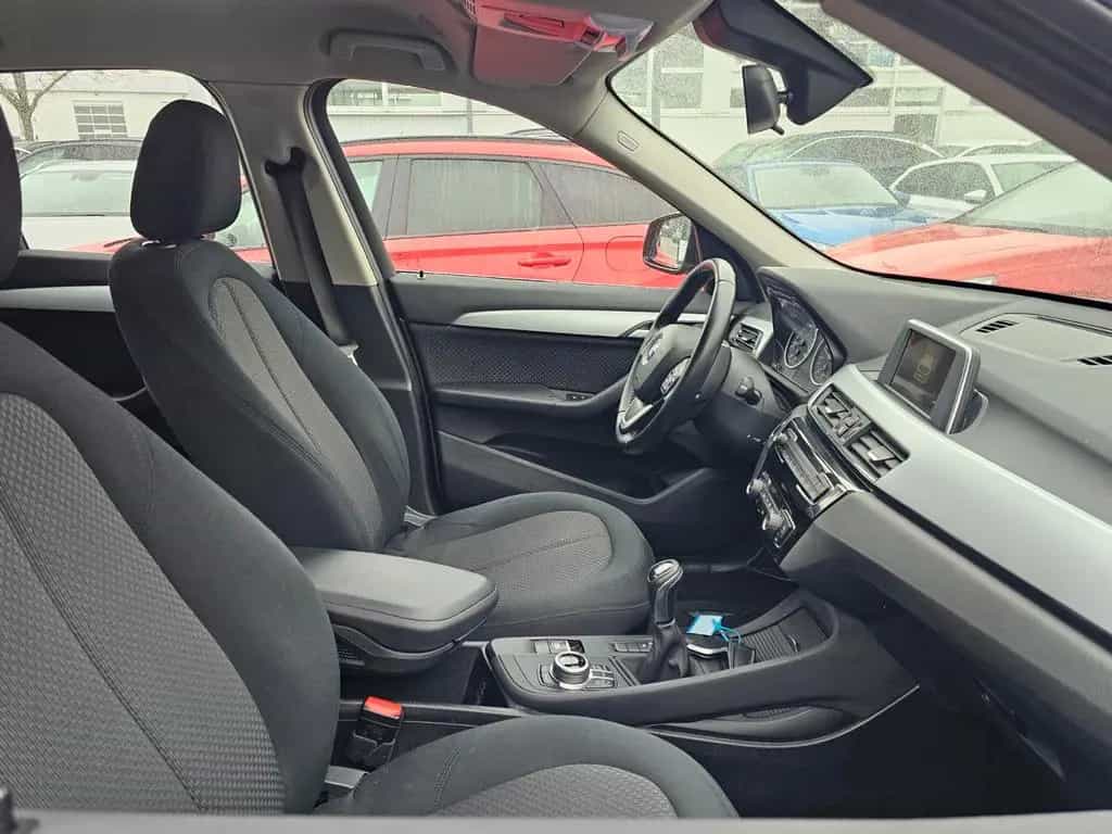 BMW X1 sDrive 18 i Advantage 06/2016-photo-11