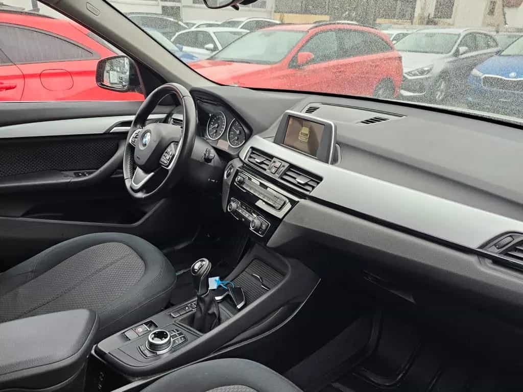 BMW X1 sDrive 18 i Advantage 06/2016-photo-12
