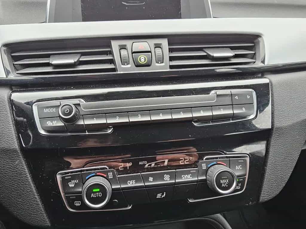 BMW X1 sDrive 18 i Advantage 06/2016-photo-15