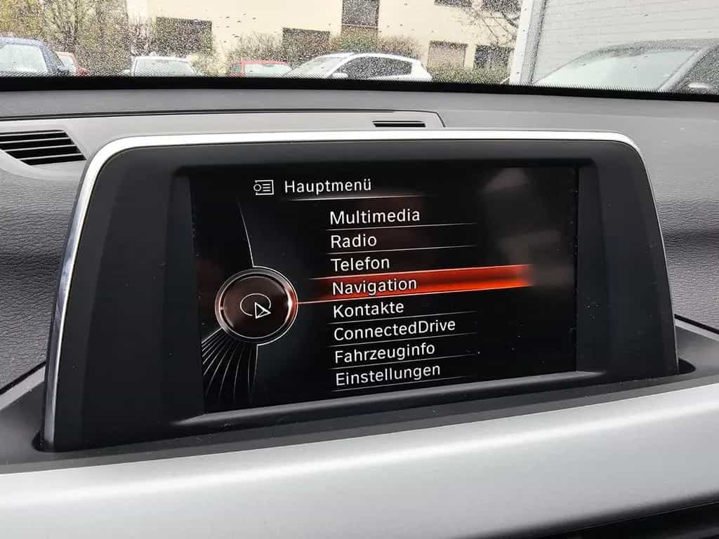 BMW X1 sDrive 18 i Advantage 06/2016-photo-16