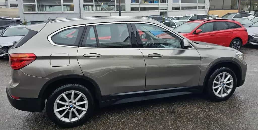 BMW X1 sDrive 18 i Advantage 06/2016-photo-4