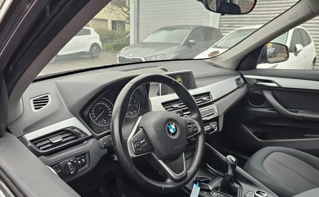 BMW X1 sDrive 18 i Advantage 06/2016-photo-7