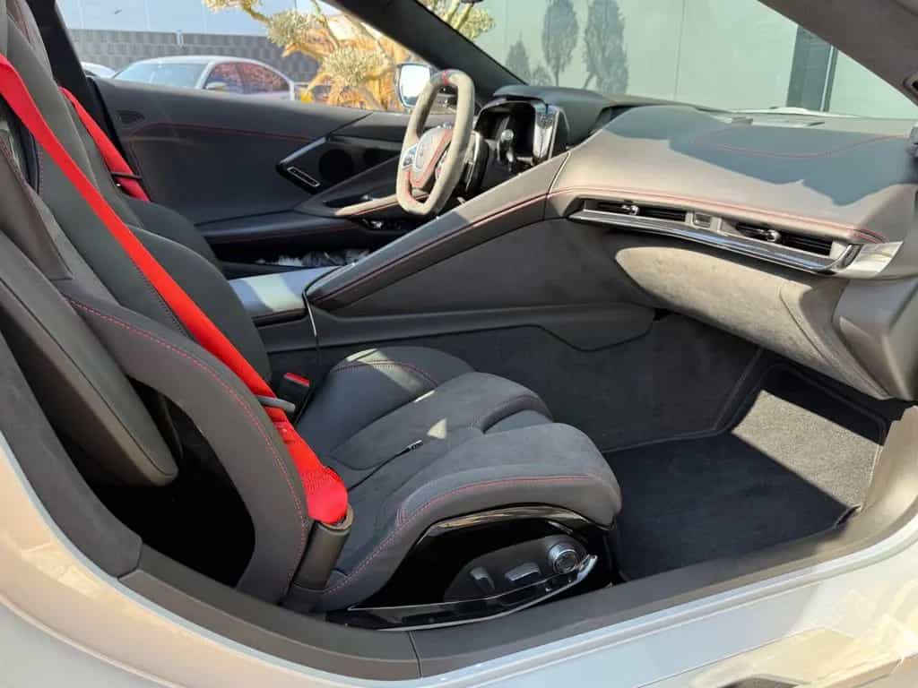 Corvette C8 03/2024-photo-27