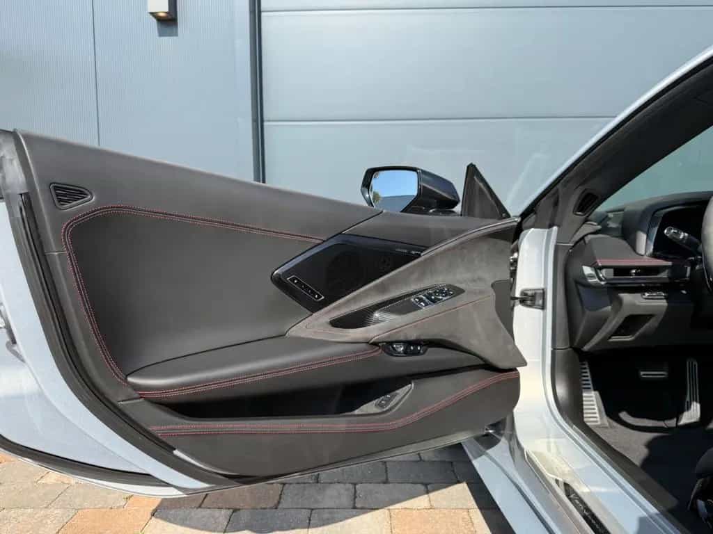 Corvette C8 03/2024-photo-29