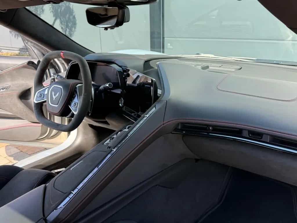 Corvette C8 03/2024-photo-36