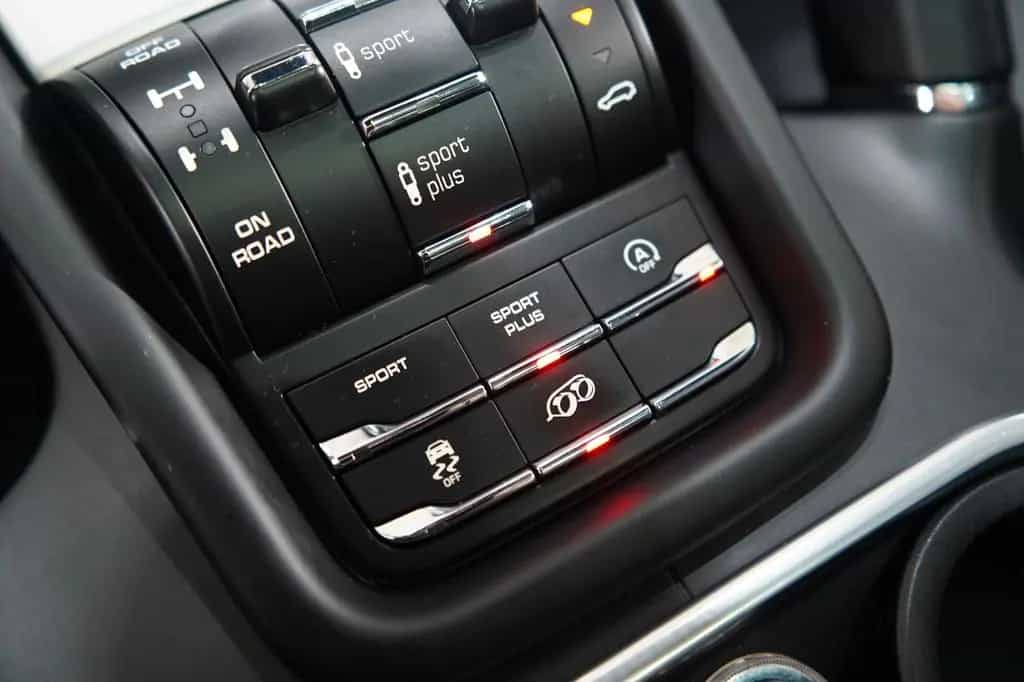 Porsche Cayenne Turbo S*Approved*Keramik*Deutsch.Fzg.* 07/2015-photo-40