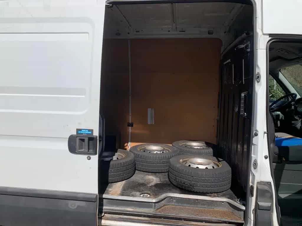 Iveco Daily 35S13V Glastransporter 1.Hand TÜV Neu 06/2011-photo-6