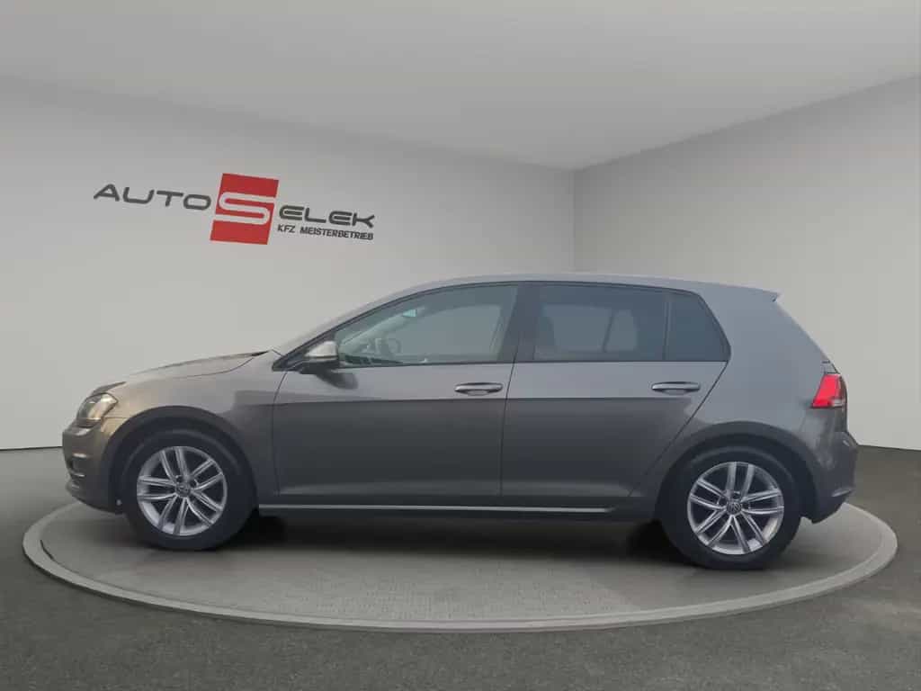 Volkswagen Golf VII Highline BMT NAVi PDC XENON 10/2013-photo-1