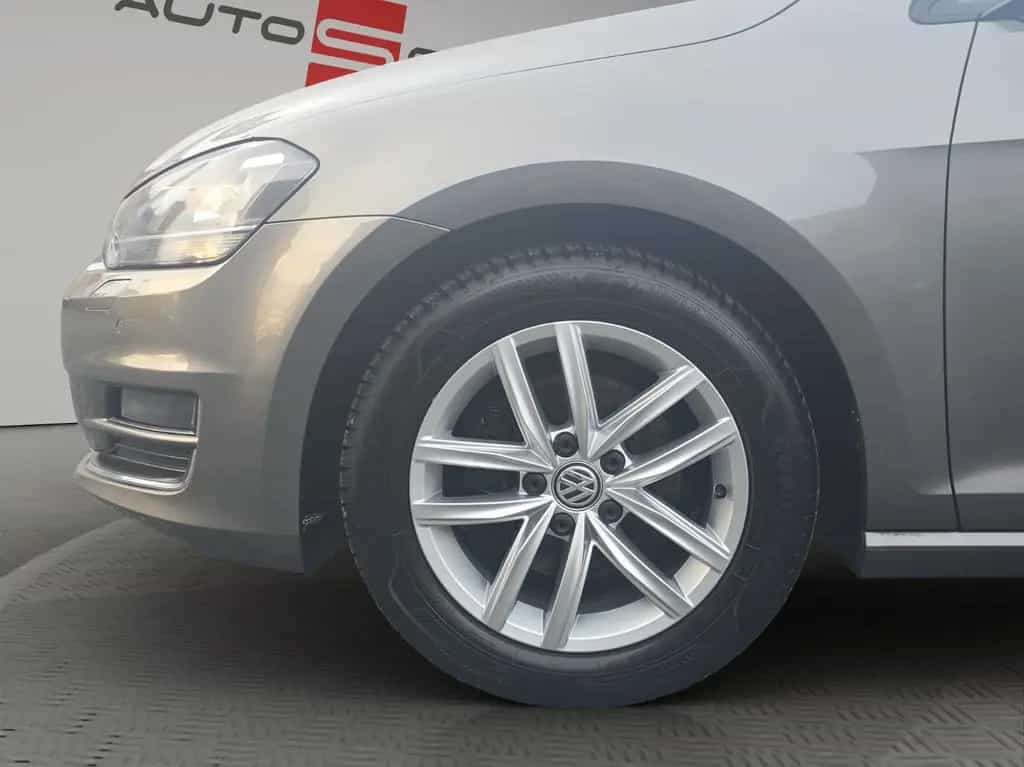 Volkswagen Golf VII Highline BMT NAVi PDC XENON 10/2013-photo-19