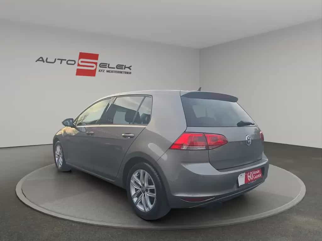 Volkswagen Golf VII Highline BMT NAVi PDC XENON 10/2013-photo-2