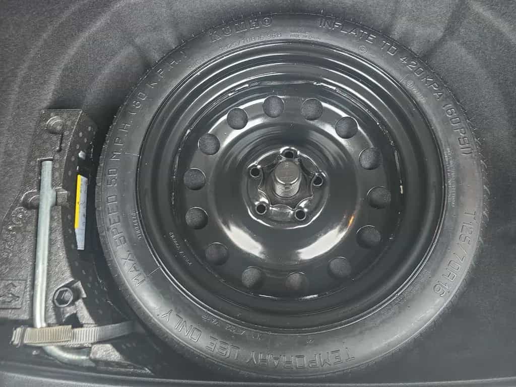 Volkswagen Golf VII Highline BMT NAVi PDC XENON 10/2013-photo-29