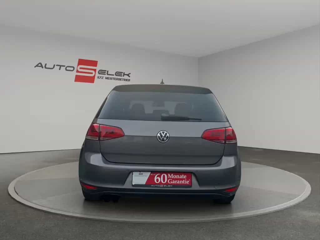 Volkswagen Golf VII Highline BMT NAVi PDC XENON 10/2013-photo-3