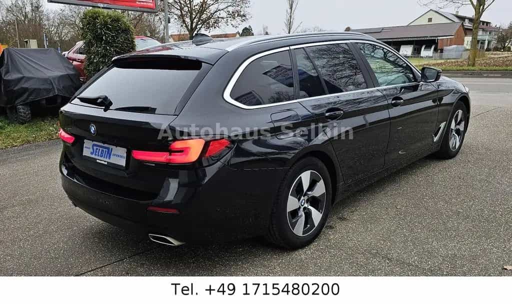 BMW 5 Series 520 d Touring  xDrive LED*LEDER*KAMERA 360 1. HD 11/2020-photo-1
