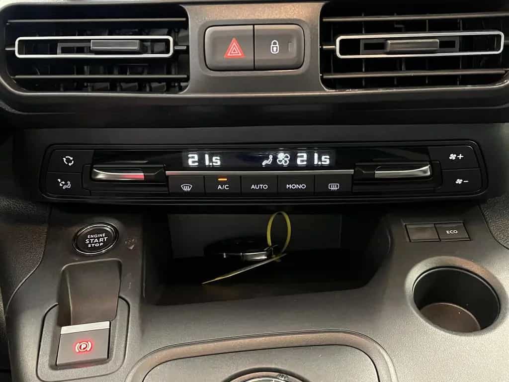 Toyota Proace City L2 Team Deutschland*7-Sitzer*Navi*1H 01/2023-photo-19