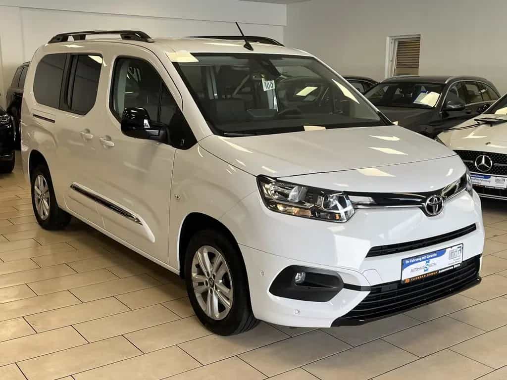 Toyota Proace City L2 Team Deutschland*7-Sitzer*Navi*1H 01/2023-photo-2