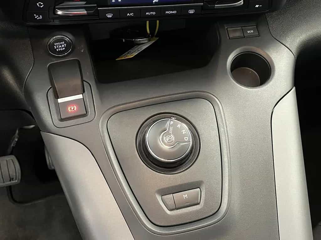 Toyota Proace City L2 Team Deutschland*7-Sitzer*Navi*1H 01/2023-photo-20