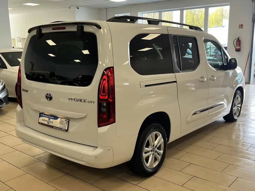 Toyota Proace City L2 Team Deutschland*7-Sitzer*Navi*1H 01/2023-photo-3
