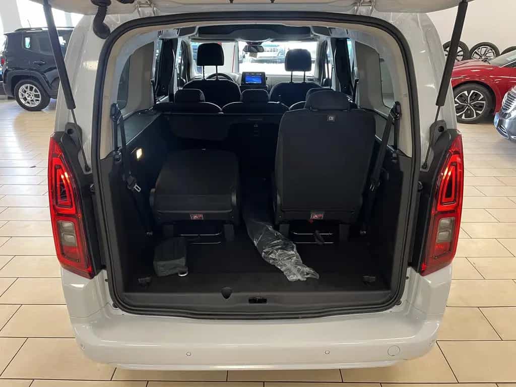 Toyota Proace City L2 Team Deutschland*7-Sitzer*Navi*1H 01/2023-photo-5