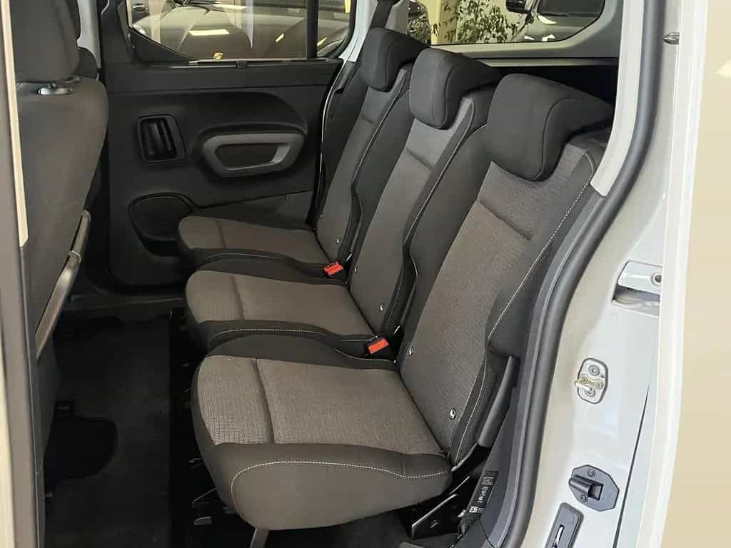 Toyota Proace City L2 Team Deutschland*7-Sitzer*Navi*1H 01/2023-photo-9