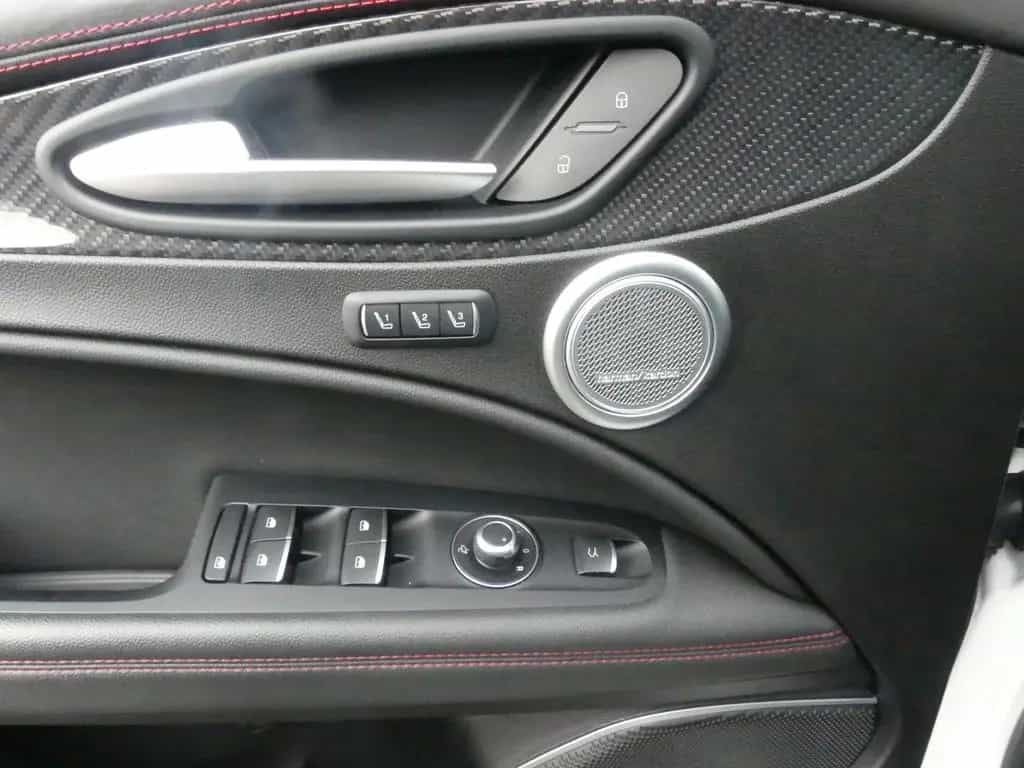 Alfa Romeo Stelvio QUADRIFOGLIO Q4 2.9 BITURBO 510PS PANO H 07/2019-photo-19