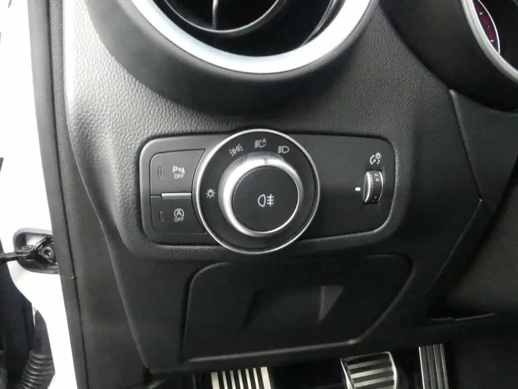 Alfa Romeo Stelvio QUADRIFOGLIO Q4 2.9 BITURBO 510PS PANO H 07/2019-photo-22