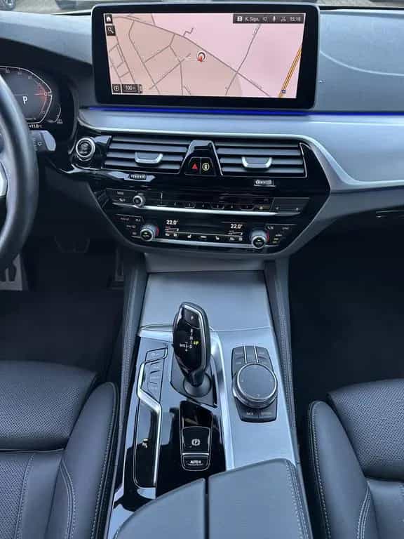 BMW 5 Series 520d Touring xDrive M-Sport NAV+LED+AHK+HEAD-UP 11/2022-photo-12