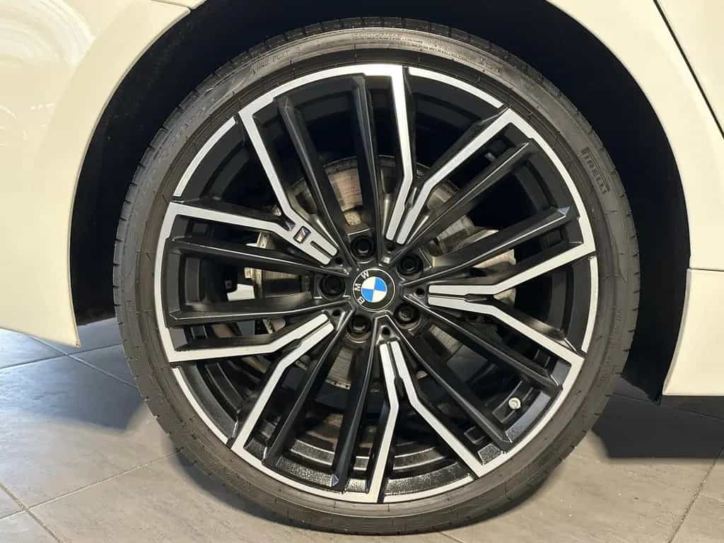 BMW 5 Series 520d Touring xDrive M-Sport NAV+LED+AHK+HEAD-UP 11/2022-photo-2
