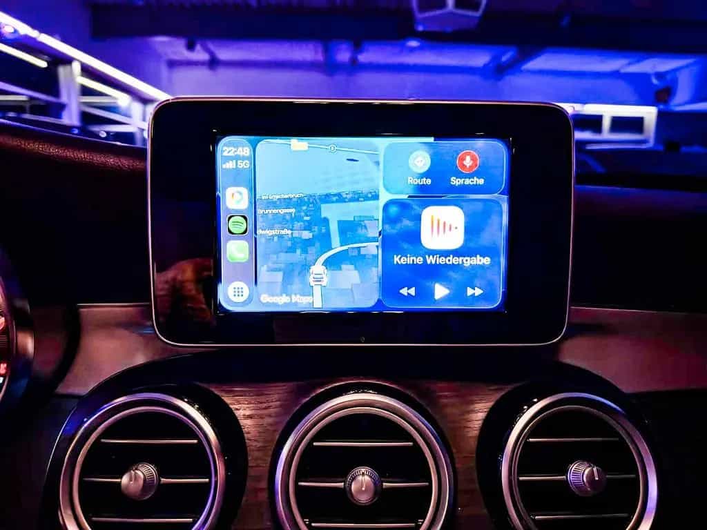 Mercedes-Benz GLC-Class 250 4Matic*AMG*PANORAMA*BURMESTER*APPLE CARP 05/2018-photo-15