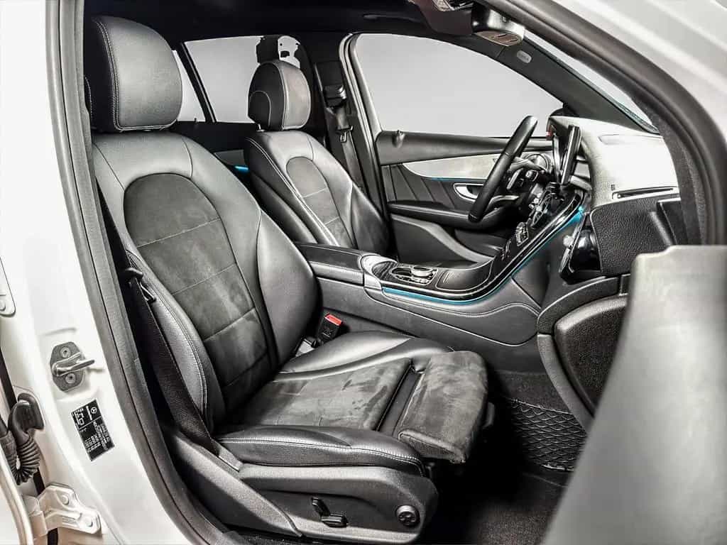 Mercedes-Benz GLC-Class 250 4Matic*AMG*PANORAMA*BURMESTER*APPLE CARP 05/2018-photo-18