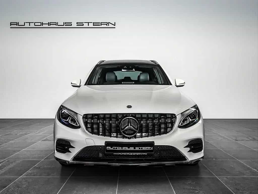 Mercedes-Benz GLC-Class 250 4Matic*AMG*PANORAMA*BURMESTER*APPLE CARP 05/2018-photo-2