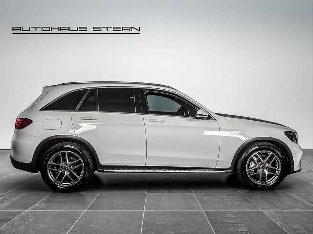 Mercedes-Benz GLC-Class 250 4Matic*AMG*PANORAMA*BURMESTER*APPLE CARP 05/2018-photo-21