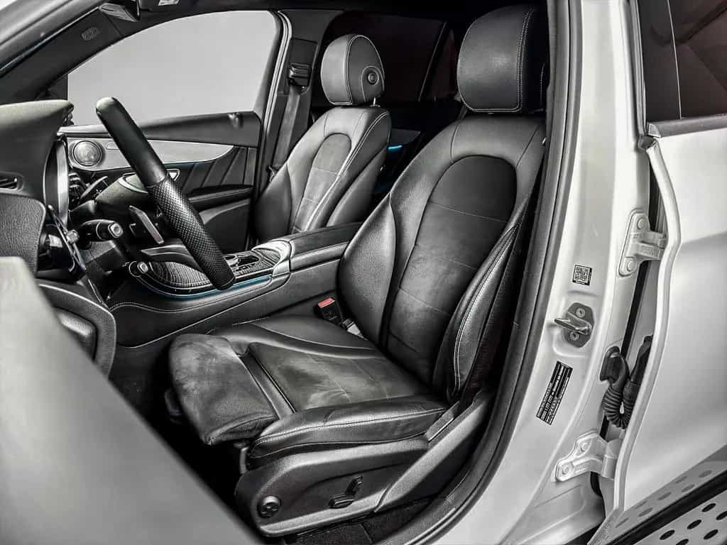 Mercedes-Benz GLC-Class 250 4Matic*AMG*PANORAMA*BURMESTER*APPLE CARP 05/2018-photo-8