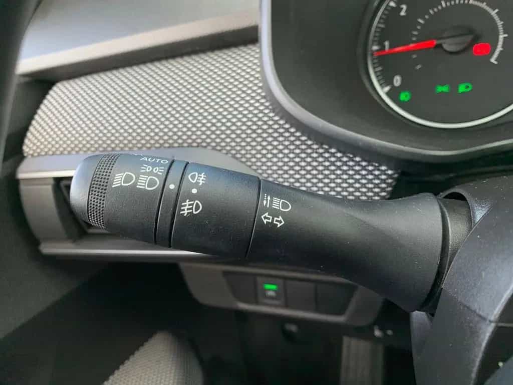 Dacia Sandero STEPWAY EXPRESSION 100 AHK+KLIMA+NAVI 02/2023-photo-21