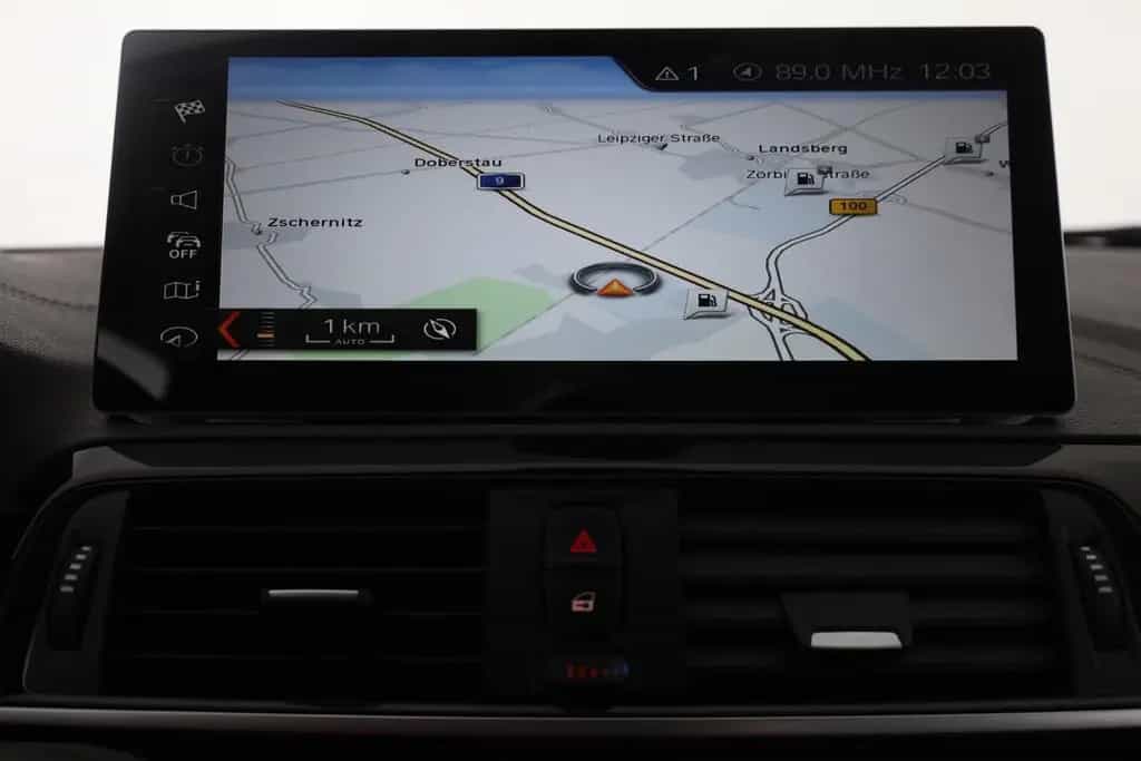 BMW 118 iA Sport Line LED Navi Sitzheizung Leder 09/2018-photo-10