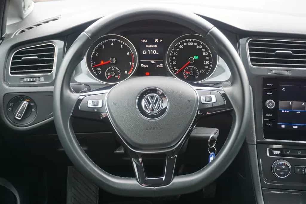 Volkswagen Golf VII Variant 1.4 TSI DSG PDC Standheizung 04/2018-photo-13