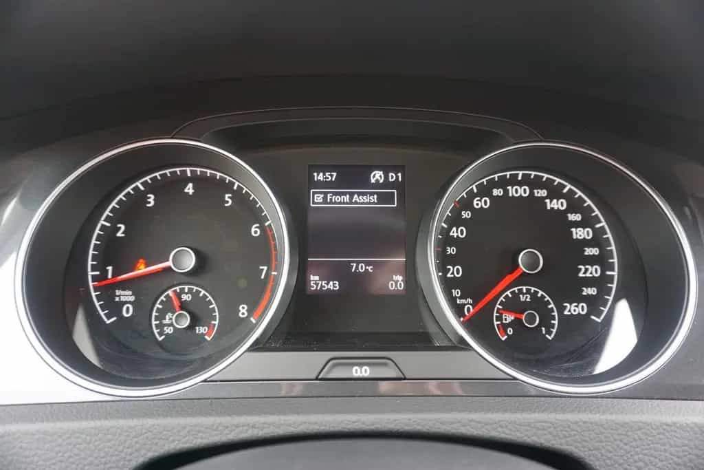 Volkswagen Golf VII Variant 1.4 TSI DSG PDC Standheizung 04/2018-photo-14