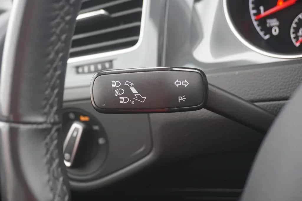 Volkswagen Golf VII Variant 1.4 TSI DSG PDC Standheizung 04/2018-photo-17