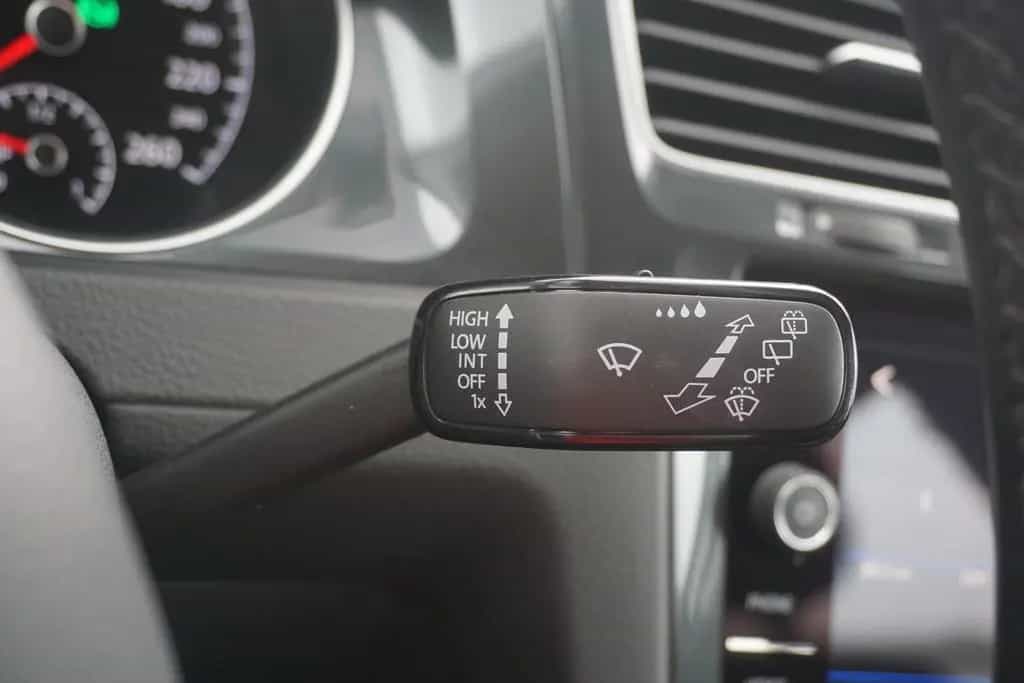 Volkswagen Golf VII Variant 1.4 TSI DSG PDC Standheizung 04/2018-photo-18