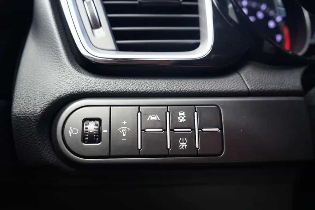Kia XCeed 1.5 T-GDI Aut. LED Navi Kamera Sitzheizung 11/2022-photo-27