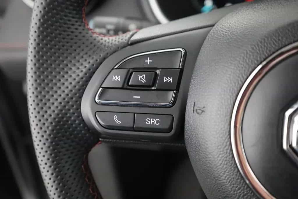 MG HS 1.5 T-GDI Luxury Aut. LED ACC Navi 360° Pano 03/2024-photo-14