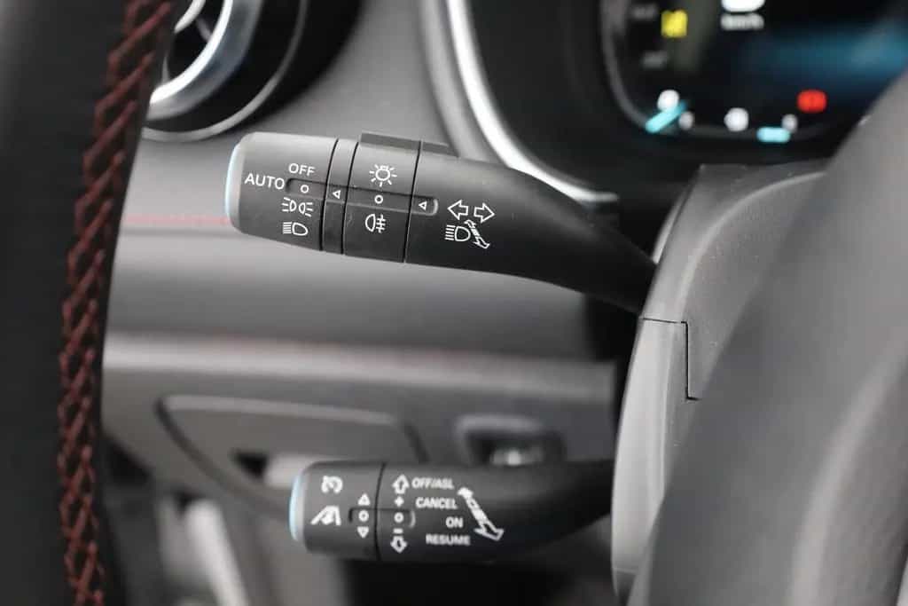 MG HS 1.5 T-GDI Luxury Aut. LED ACC Navi 360° Pano 03/2024-photo-16