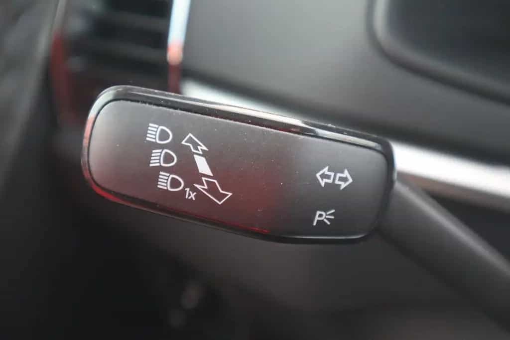Skoda Karoq 1.5 TSI Tour DSG LED Navi ACC Sitzheizung 10/2022-photo-14
