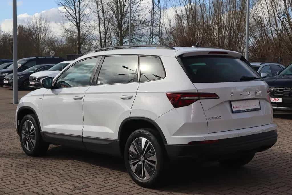 Skoda Karoq 1.5 TSI Tour DSG LED Navi ACC Sitzheizung 10/2022-photo-2