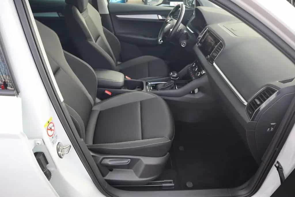 Skoda Karoq 1.5 TSI Tour DSG LED Navi ACC Sitzheizung 10/2022-photo-30