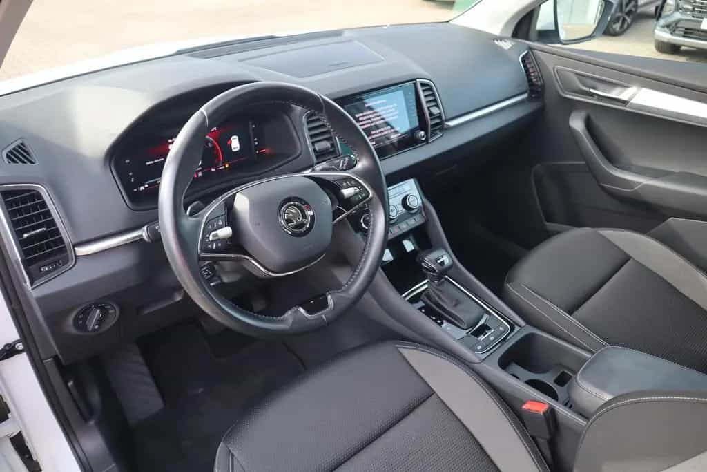Skoda Karoq 1.5 TSI Tour DSG LED Navi ACC Sitzheizung 10/2022-photo-9