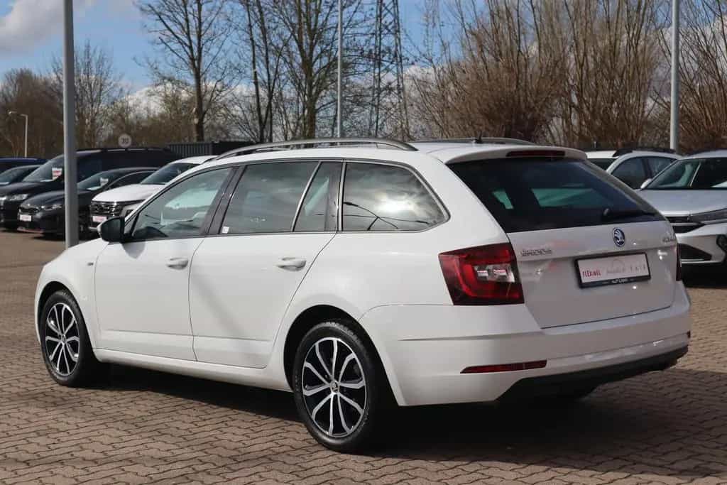 Skoda Octavia Combi 1.5 TSI Soleil LED Navi Tempomat 11/2020-photo-2
