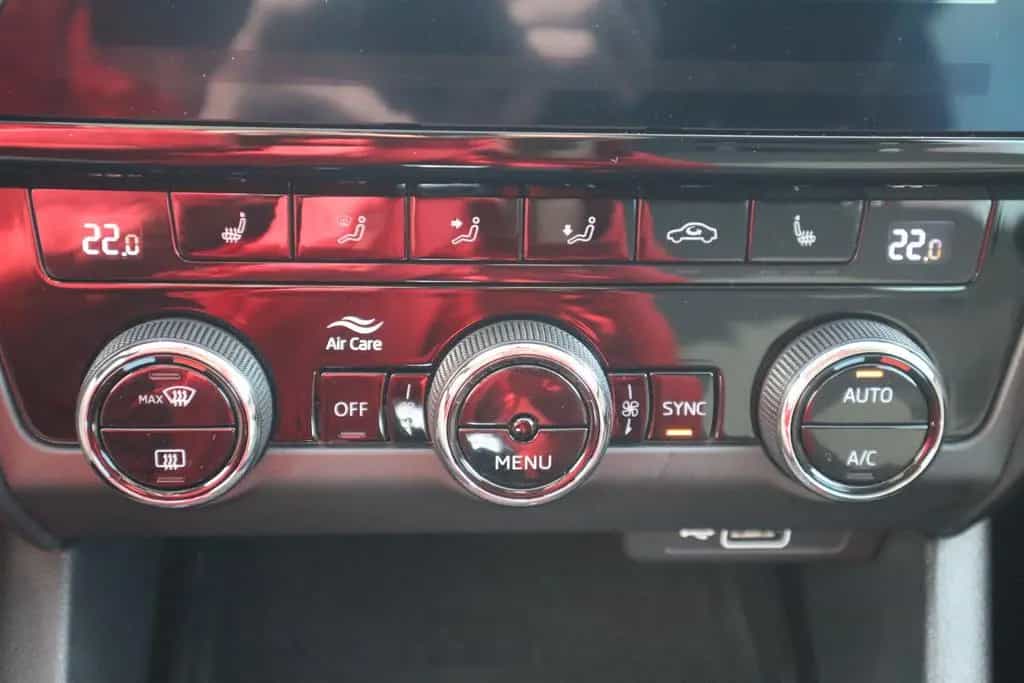 Skoda Octavia Combi 1.5 TSI Soleil LED Navi Tempomat 11/2020-photo-26