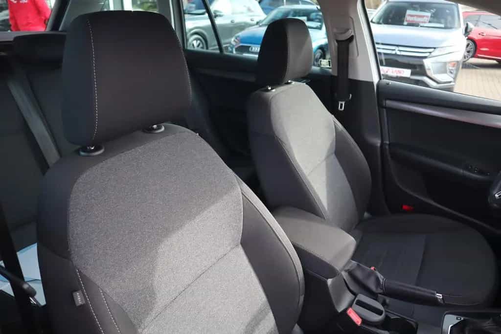 Skoda Octavia Combi 1.5 TSI Soleil LED Navi Tempomat 11/2020-photo-32