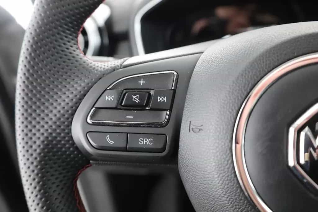 MG HS 1.5 T-GDI Luxury Aut. LED ACC Navi 360° Pano 02/2024-photo-14