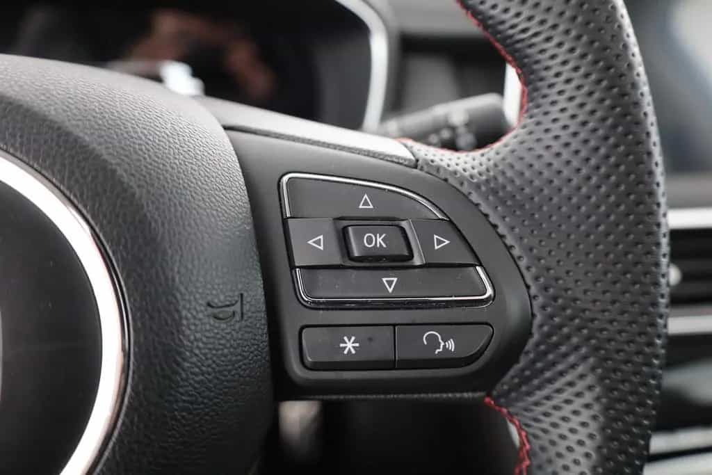 MG HS 1.5 T-GDI Luxury Aut. LED ACC Navi 360° Pano 02/2024-photo-15
